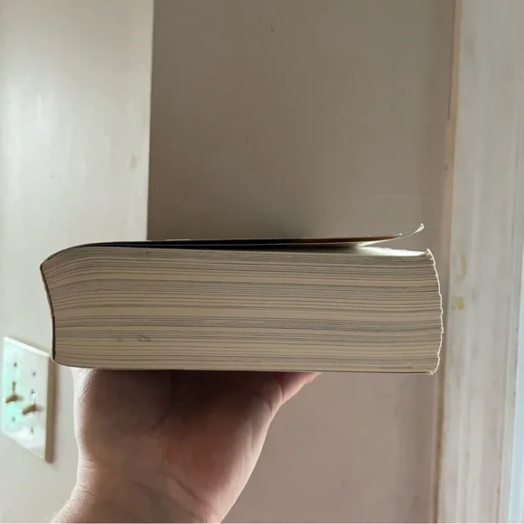 📚 4/25$📚 Fire and Blood Book by George R. R. Martin - Picture 5 of 6